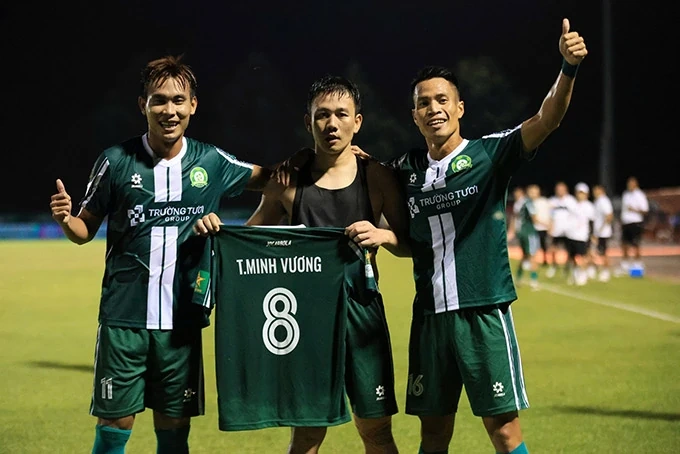 MU tiếp mạch 12 năm bất bại sân nhà trước Chelsea; Ronaldinho được chọn trao Quả bóng Vàng 2025