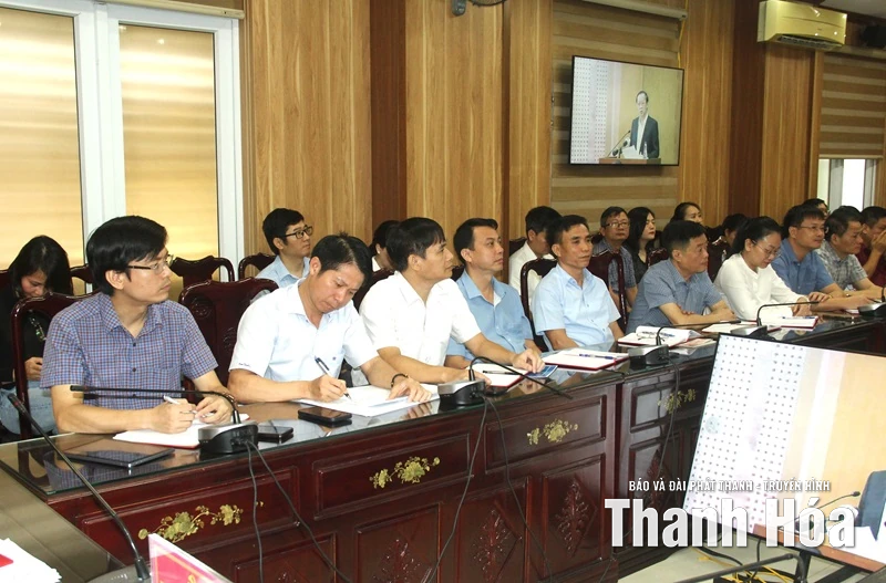 1.500 điểm cầu tham dự Hội nghị báo cáo viên Trung ương tháng 9