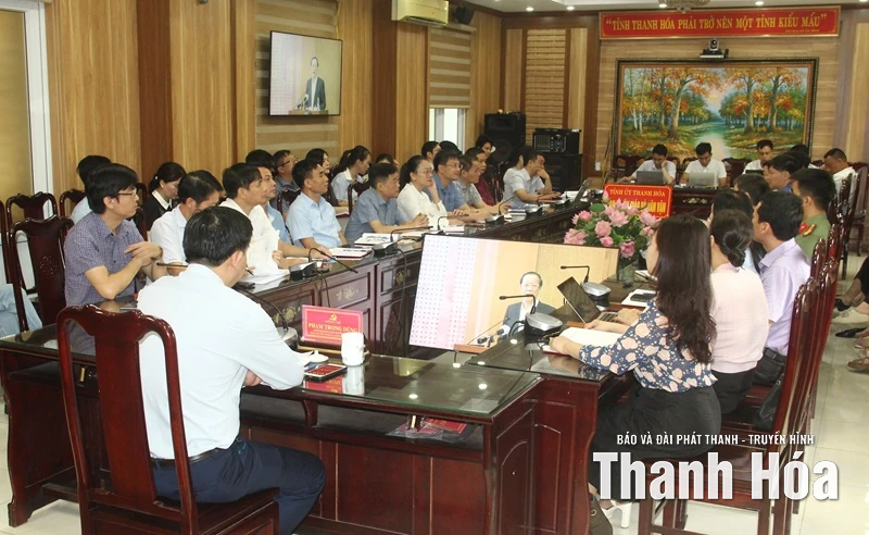 1.500 điểm cầu tham dự Hội nghị báo cáo viên Trung ương tháng 9