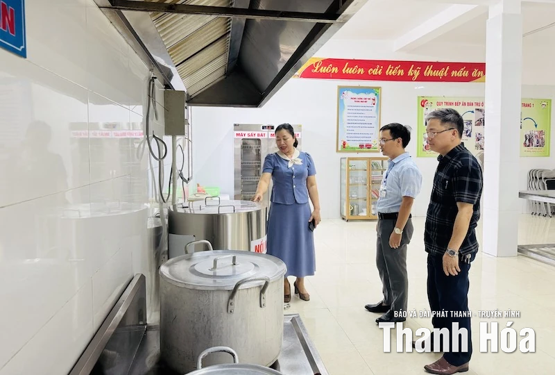 Kiểm tra an toàn thực phẩm bếp ăn tập thể trong trường học năm 2025