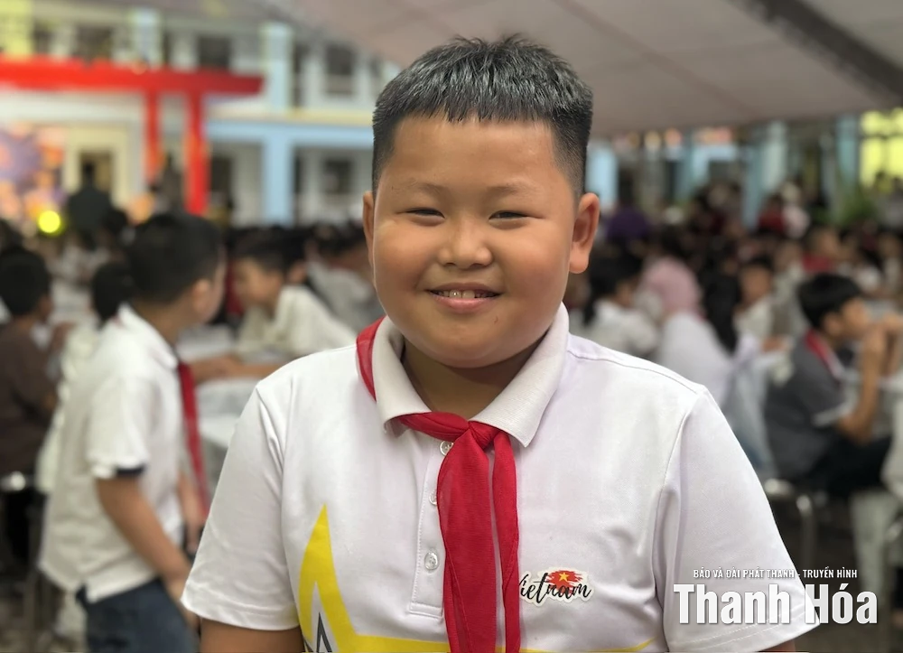 Mang Trung thu đến với trẻ em vùng cao xã Hồi Xuân