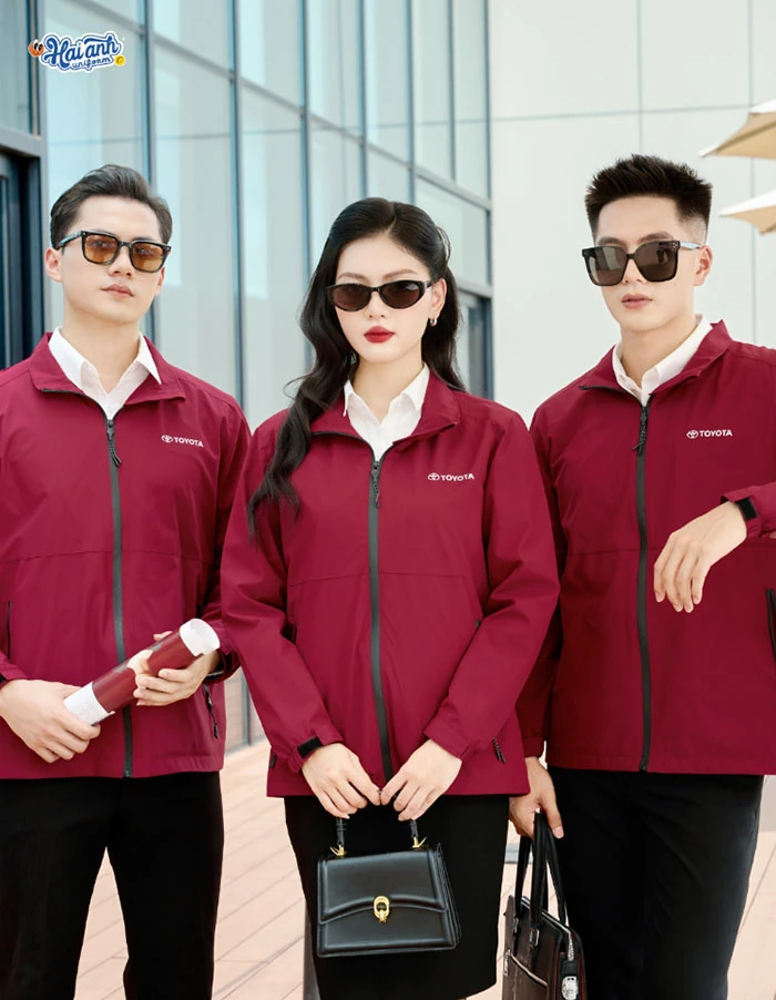 Hải Anh Uniform “Chào Đông 2025” Với BST Áo Gió Windbreaker