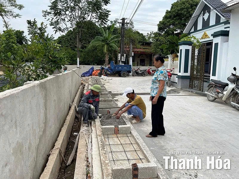 Gắn việc thực hiện cuộc vận động “Toàn dân đoàn kết XDNTM, đô thị văn minh” với Chỉ thị 24-CT/TU
