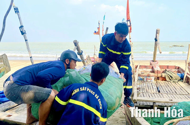 Lực lượng Cảnh sát PCCC&CNCH chủ động các phương án ứng phó với siêu bão RAGASA