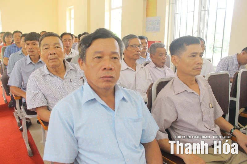 ĐBQH tỉnh tiếp xúc cử tri 2 xã Giao An, Hồi Xuân