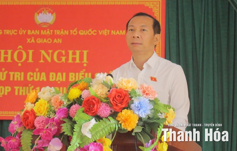 ĐBQH tỉnh tiếp xúc cử tri 2 xã Giao An, Hồi Xuân