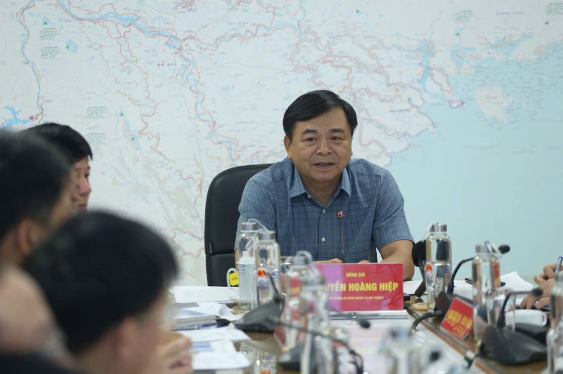 “Bão số 9 và số 10 liên tiếp đổ vào đất liền là tình huống đặc biệt nguy hiểm”