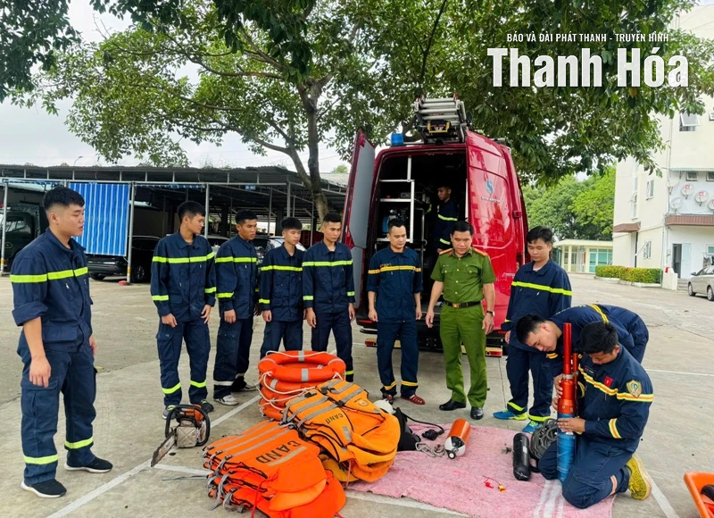 Sẵn sàng phương tiện, trang thiết bị chuyên dụng, chủ động ứng cứu sự cố thiên tai