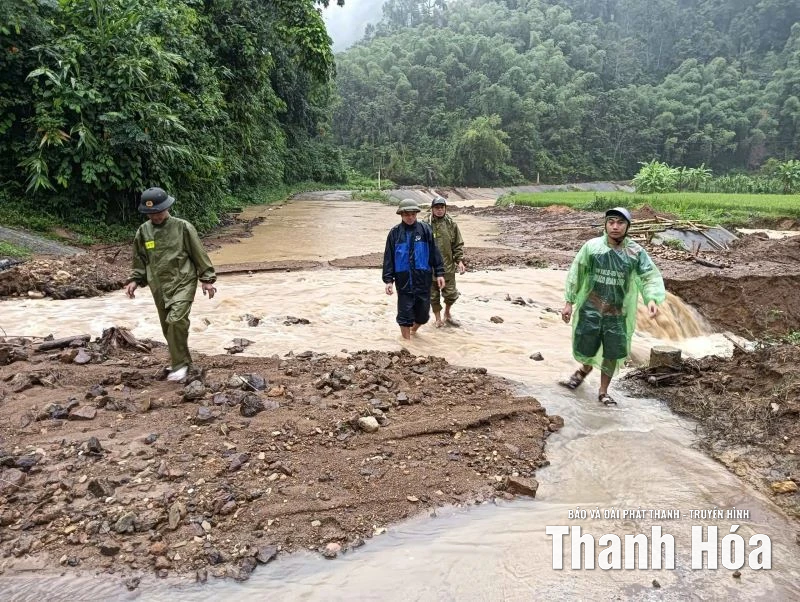 Công an các xã miền núi Thanh Hóa chủ động ứng phó mưa bão, đảm bảo an toàn cho người dân