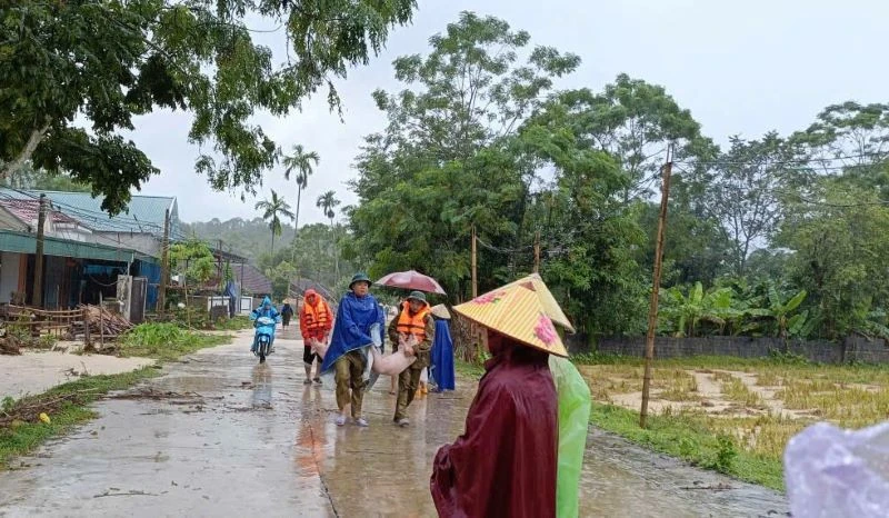 Công an các xã miền núi Thanh Hóa chủ động ứng phó mưa bão, đảm bảo an toàn cho người dân
