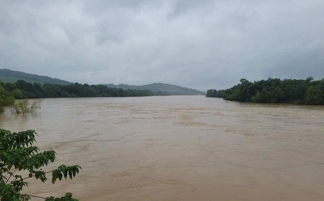 Phát lệnh báo động I trên sông Chu tại trạm Thuỷ văn Xuân Khánh