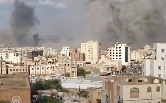 Houthi phóng tên lửa siêu vượt âm mang nhiều đầu đạn tái nhập quỹ đạo vào Tel Aviv