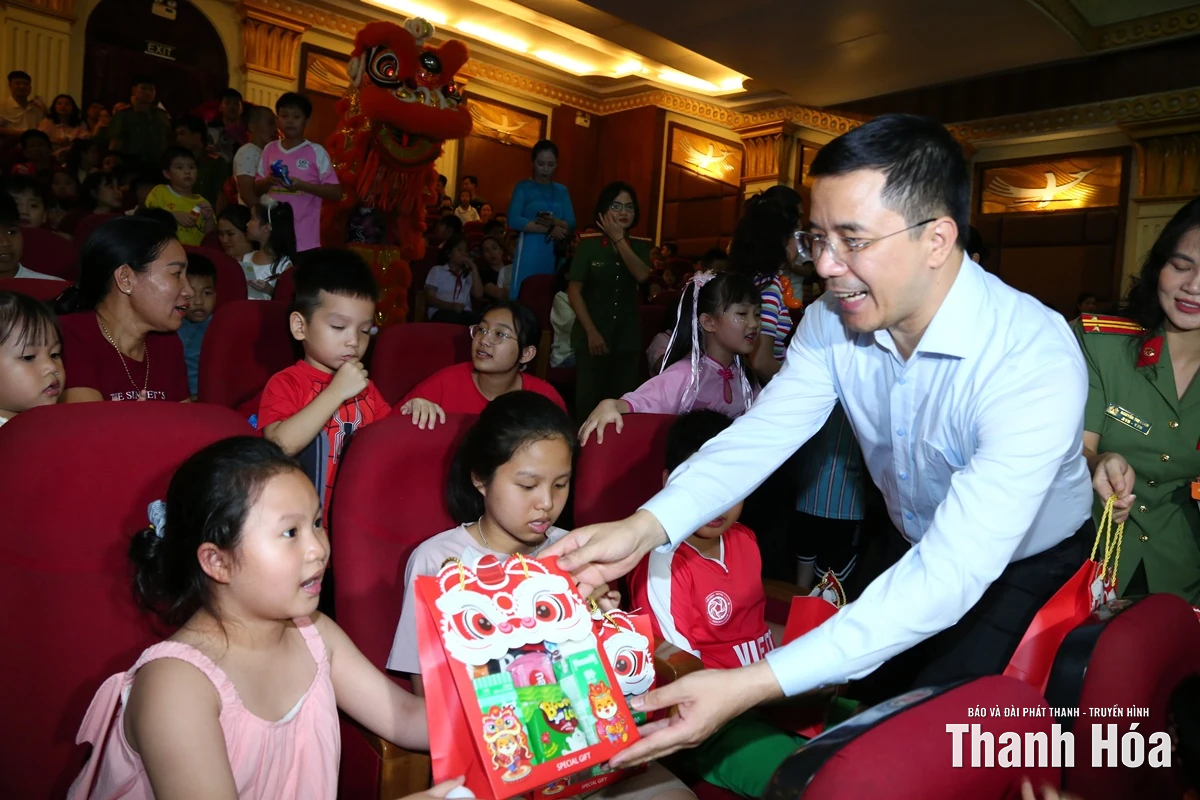 Công an Thanh Hóa tổ chức chương trình “Đêm hội trăng rằm” năm 2025
