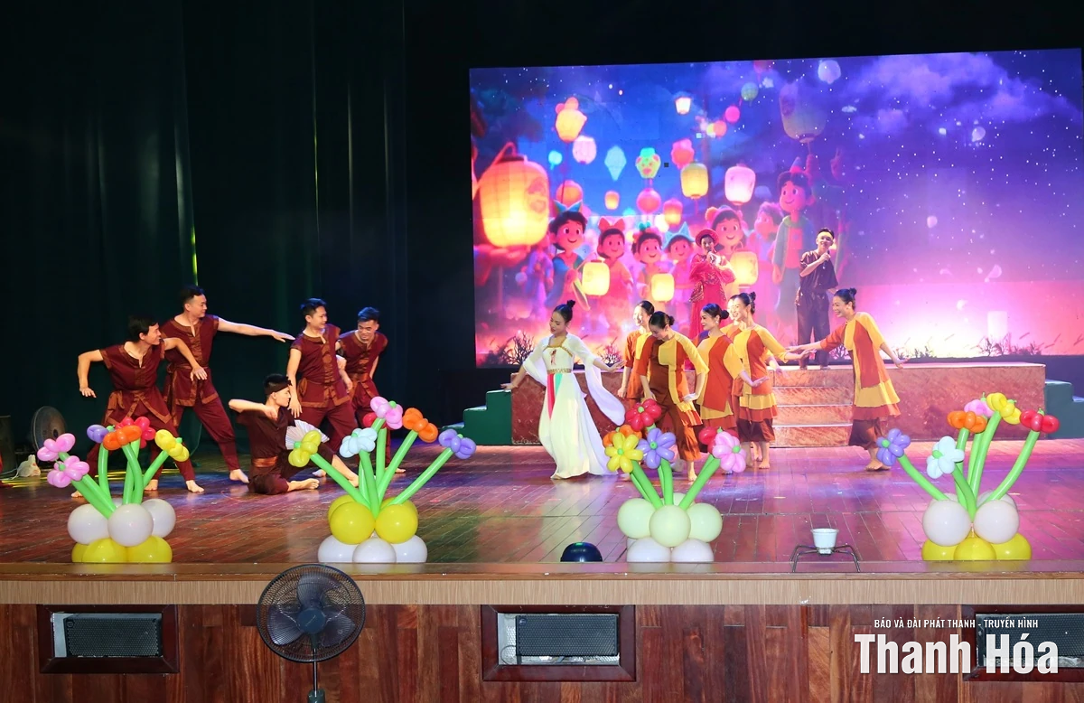 Công an Thanh Hóa tổ chức chương trình “Đêm hội trăng rằm” năm 2025