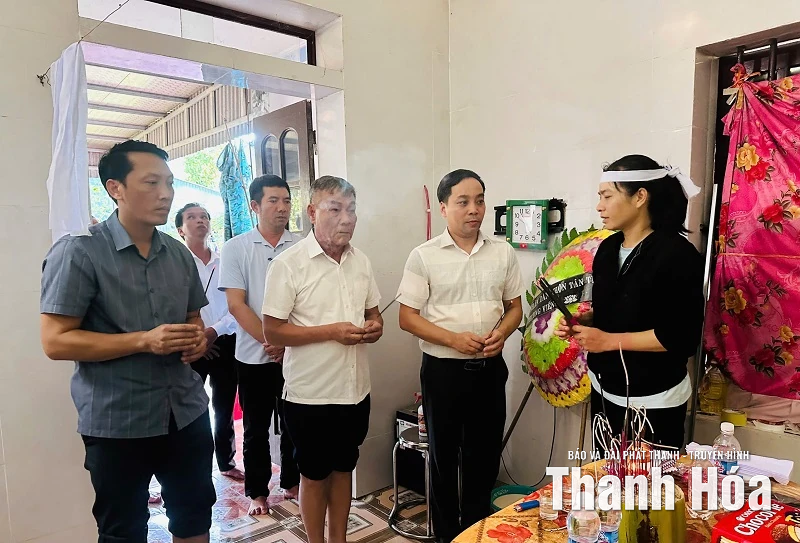 Xã kết nghĩa Nam Phước (Đà Nẵng) hỗ trợ xã Nông Cống khắc phục hậu quả mưa bão