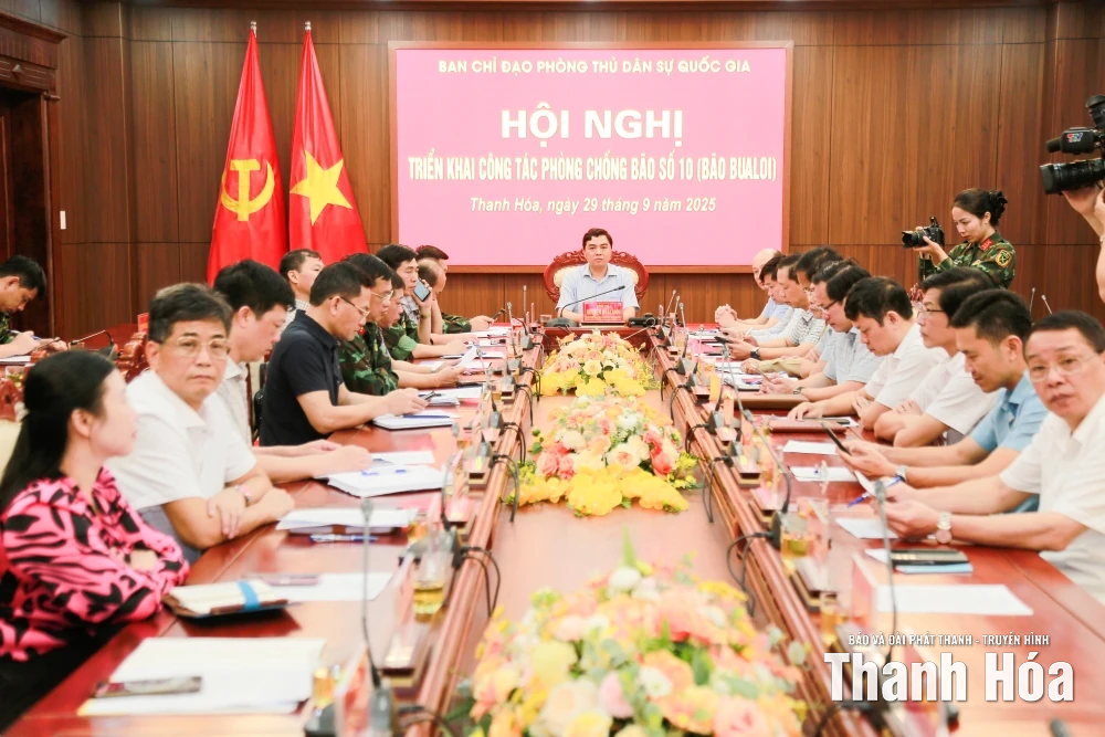 Khẩn trương khắc phục hậu quả bão số 10, ứng phó với lũ lụt, sạt lở do mưa lớn sau bão