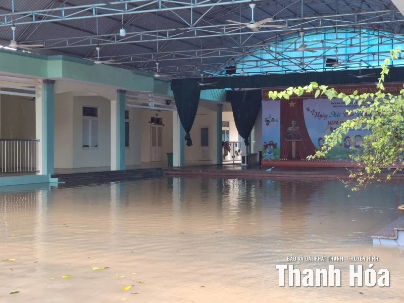 Mưa lớn kéo dài gây nhiều thiệt hại, các địa phương khẩn trương khắc phục