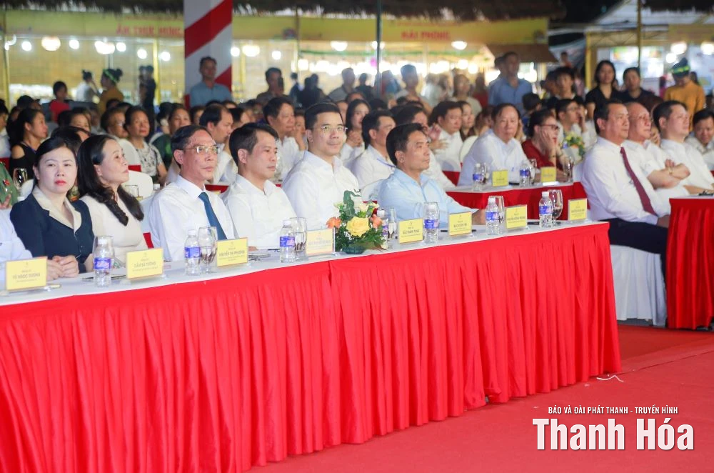 Khai mạc Liên hoan Văn hóa ẩm thực xứ Thanh năm 2025: “Đậm bản sắc - Bừng tinh hoa”