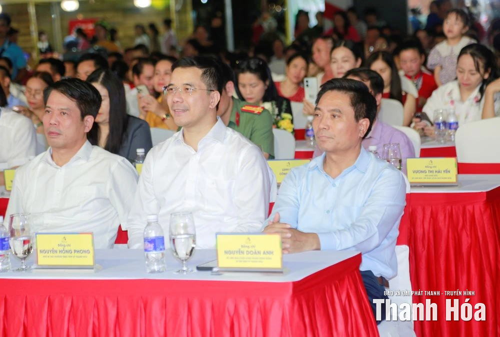 Khai mạc Liên hoan Văn hóa ẩm thực xứ Thanh năm 2025: “Đậm bản sắc - Bừng tinh hoa”