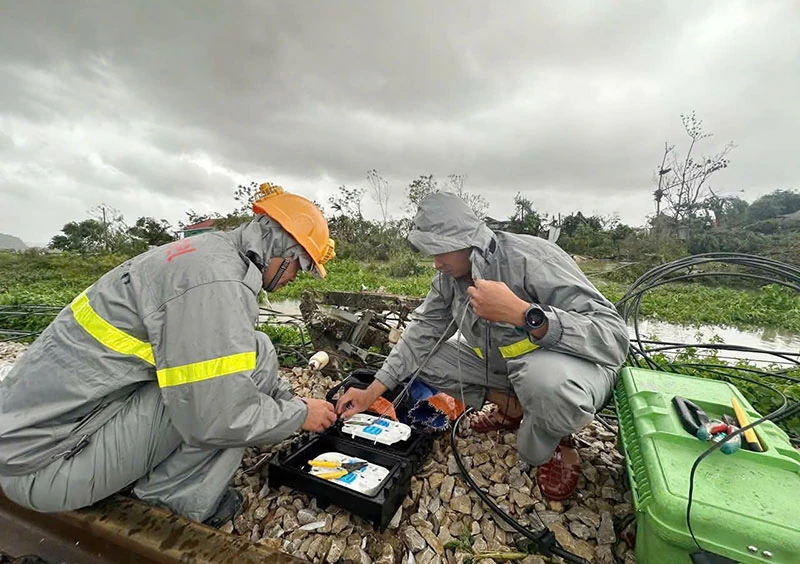 Viettel Thanh Hóa huy động toàn lực ứng cứu, giữ vững thông tin sau bão Bualoi