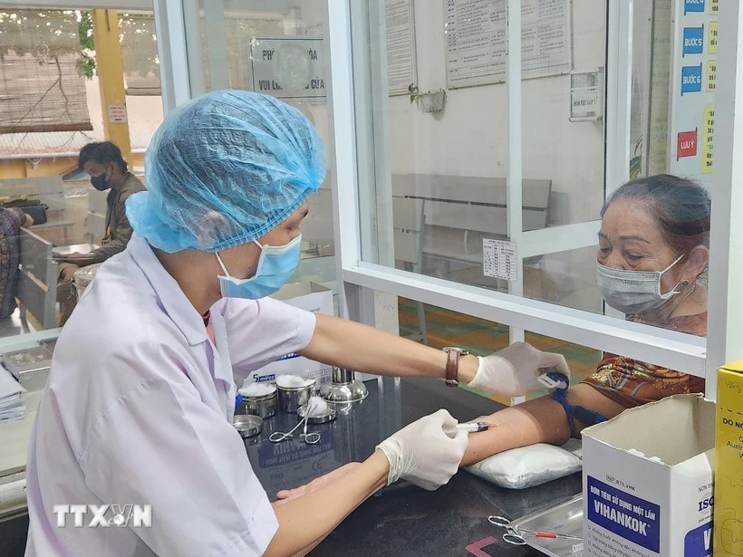 Sử dụng lại 1% kết quả xét nghiệm có thể tiết kiệm khoảng 300 tỷ đồng mỗi năm