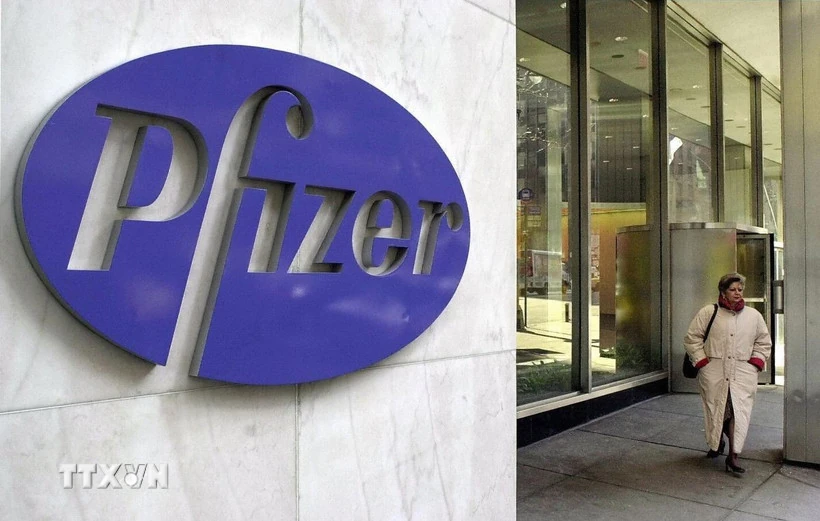 Pfizer chấp nhận giảm giá thuốc để được hoãn áp thuế trong ba năm