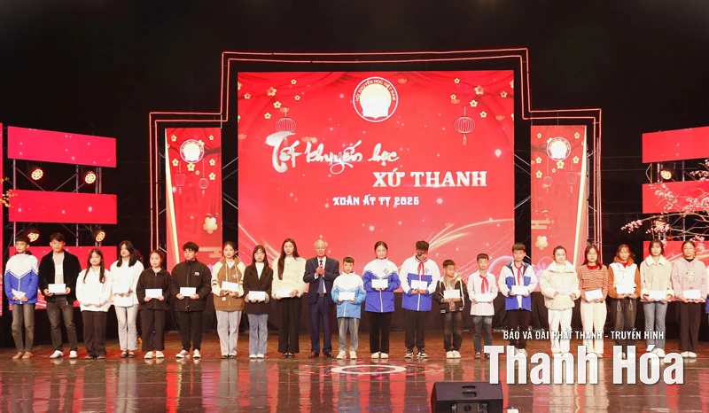 Nhân Ngày Khuyến học Việt Nam 2/10: Đóng góp tích cực cho sự nghiệp “trồng người”