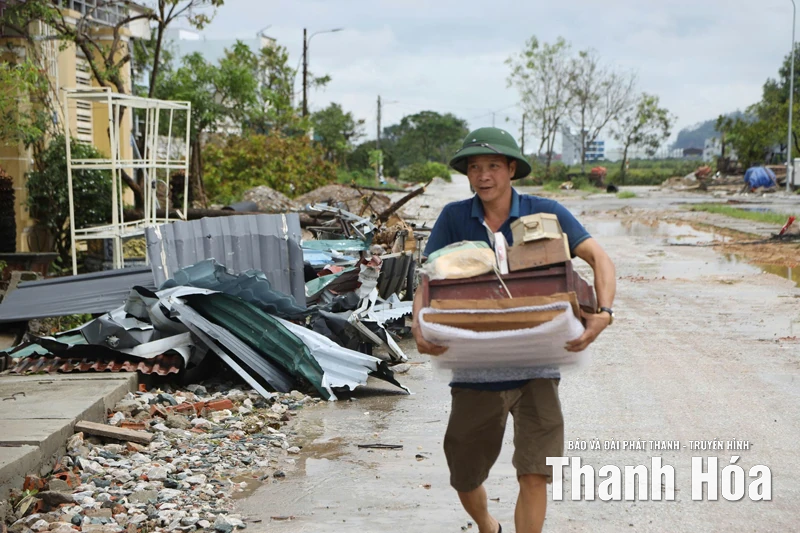 Giữa đau thương càng thấm thía sự yêu thương