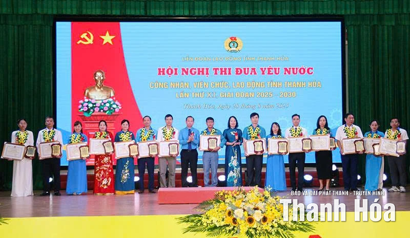 Lan tỏa điển hình tiên tiến trong công nhân, viên chức, lao động