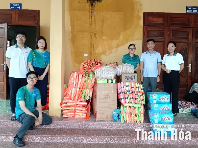 BIDV Lam Sơn hỗ trợ kịp thời cho bà con đang chịu ảnh hưởng của bão lũ