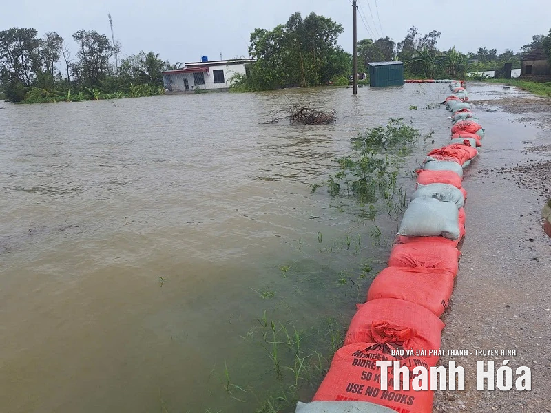 Xã Quảng Ngọc vẫn ngập trên diện rộng