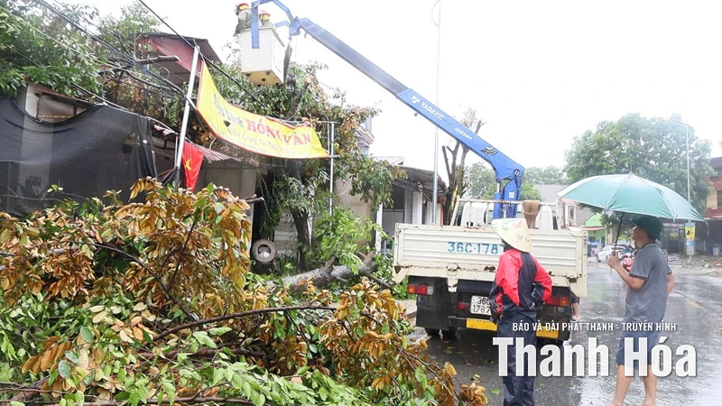 Xã Bá Thước khắc phục hậu quả bão số 10