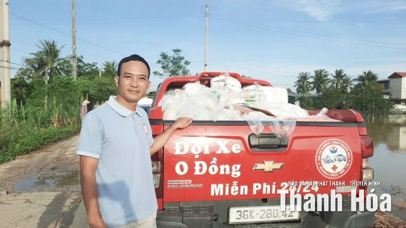 Những chuyến xe 0 đồng” đến và đi từ tâm lũ!