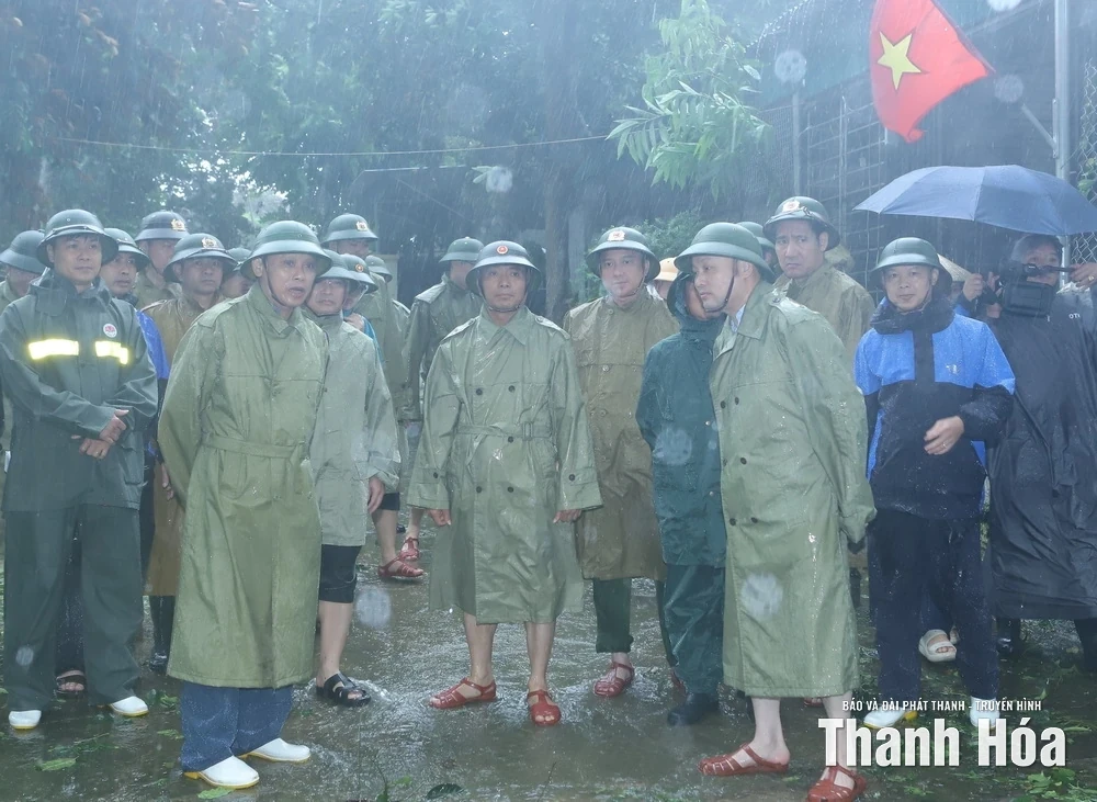 Tập trung ứng phó, khắc phục hậu quả bão số 10