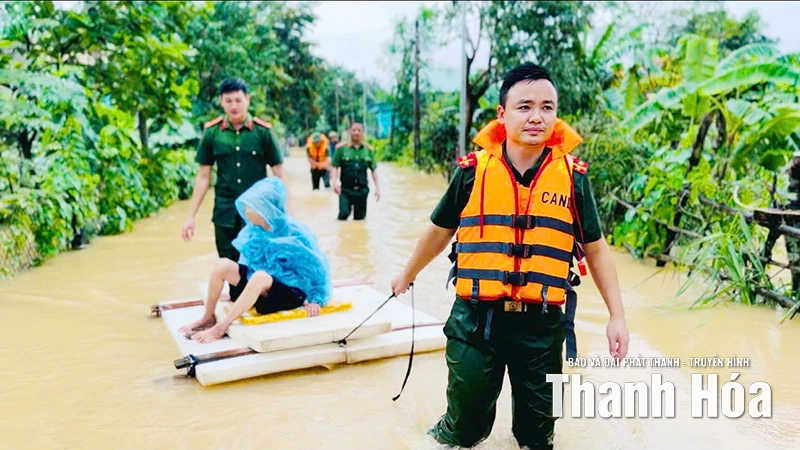 Người dân viết thư cảm ơn Công an xã Vân Du đã cứu bà cụ 95 tuổi trong bão lũ