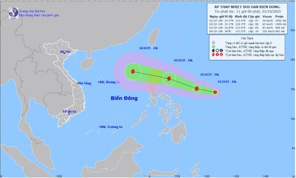 Xuất hiện áp thấp nhiệt đới gần biển Đông có khả năng mạnh lên thành bão