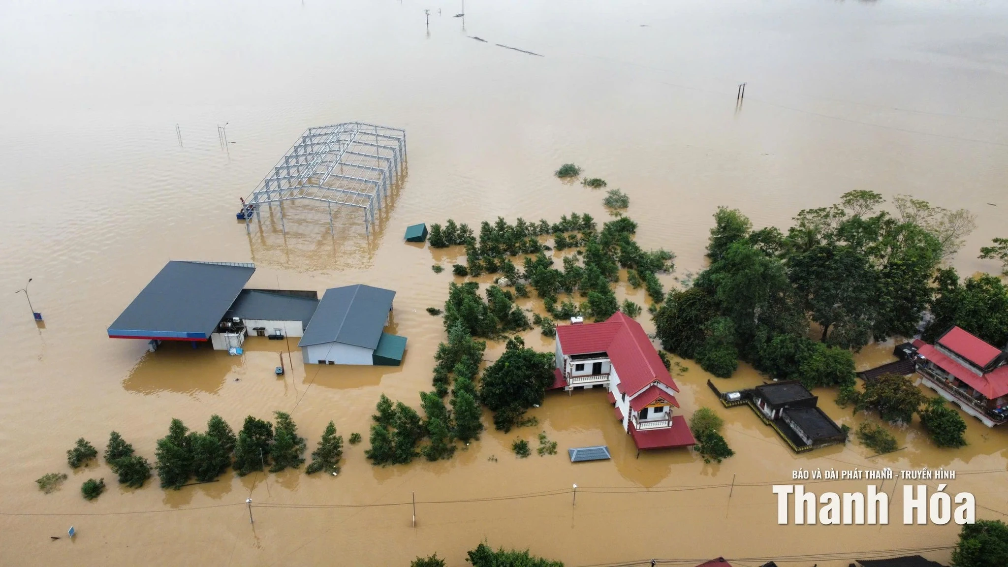 Tin lũ khẩn cấp trên sông Bưởi, sông Yên, sông Cầu Chày