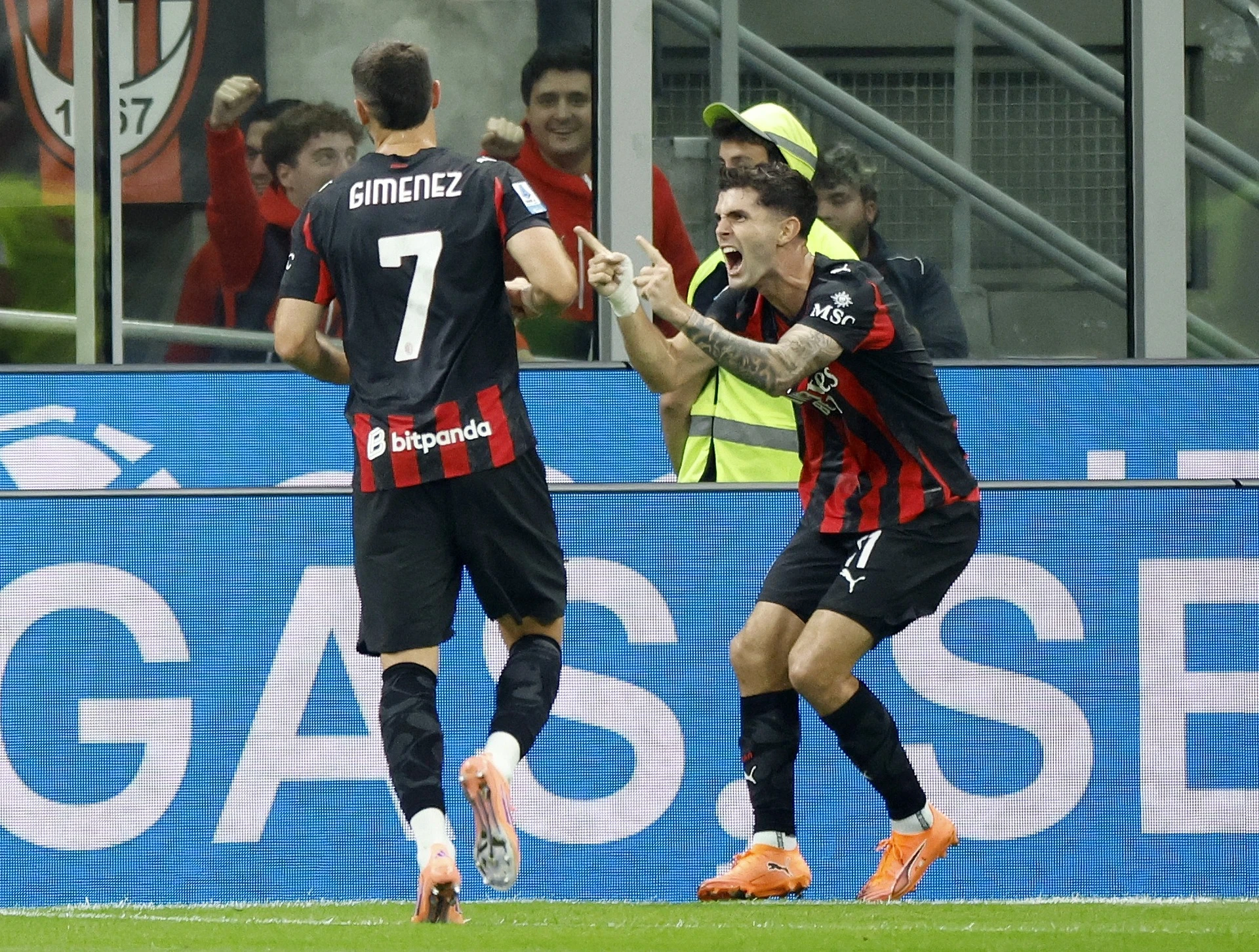 HLV Thành Công dẫn dắt SLNA?; Arsenal ngược dòng ngoạn mục hạ Newcastle