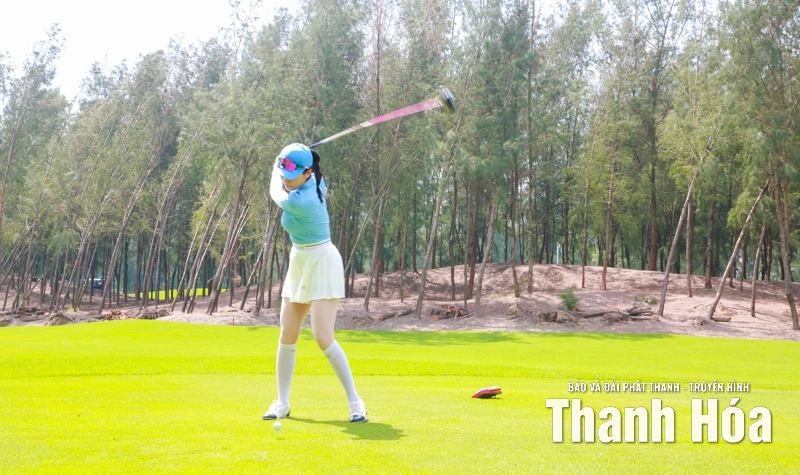 Giải Golf Doanh nhân Thanh Hóa mở rộng quyên góp 300 triệu ủng hộ đồng bào bị ảnh hưởng bởi thiên tai