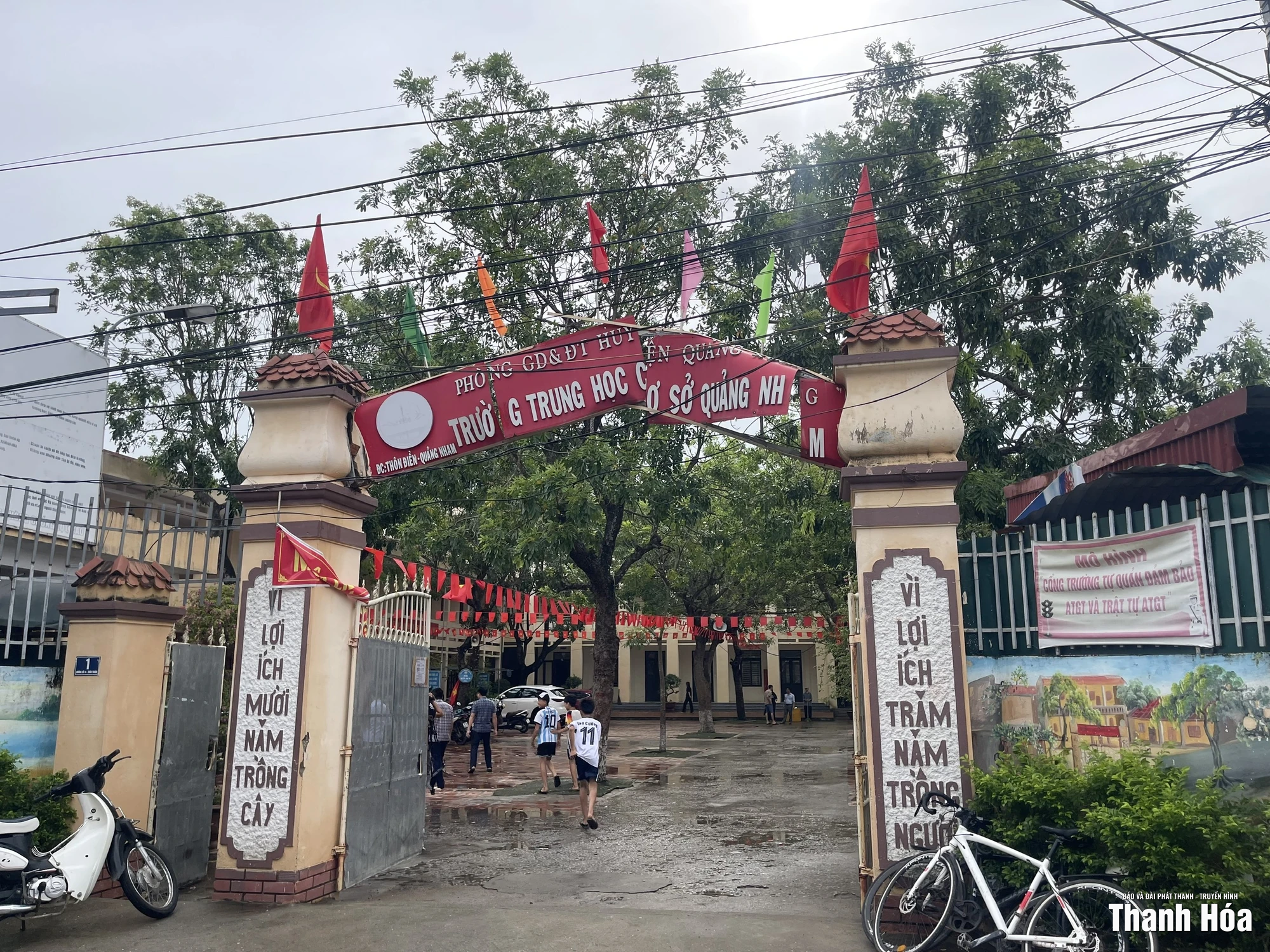 Hơn 100 cơ sở giáo dục bị ảnh hưởng do bão số 10