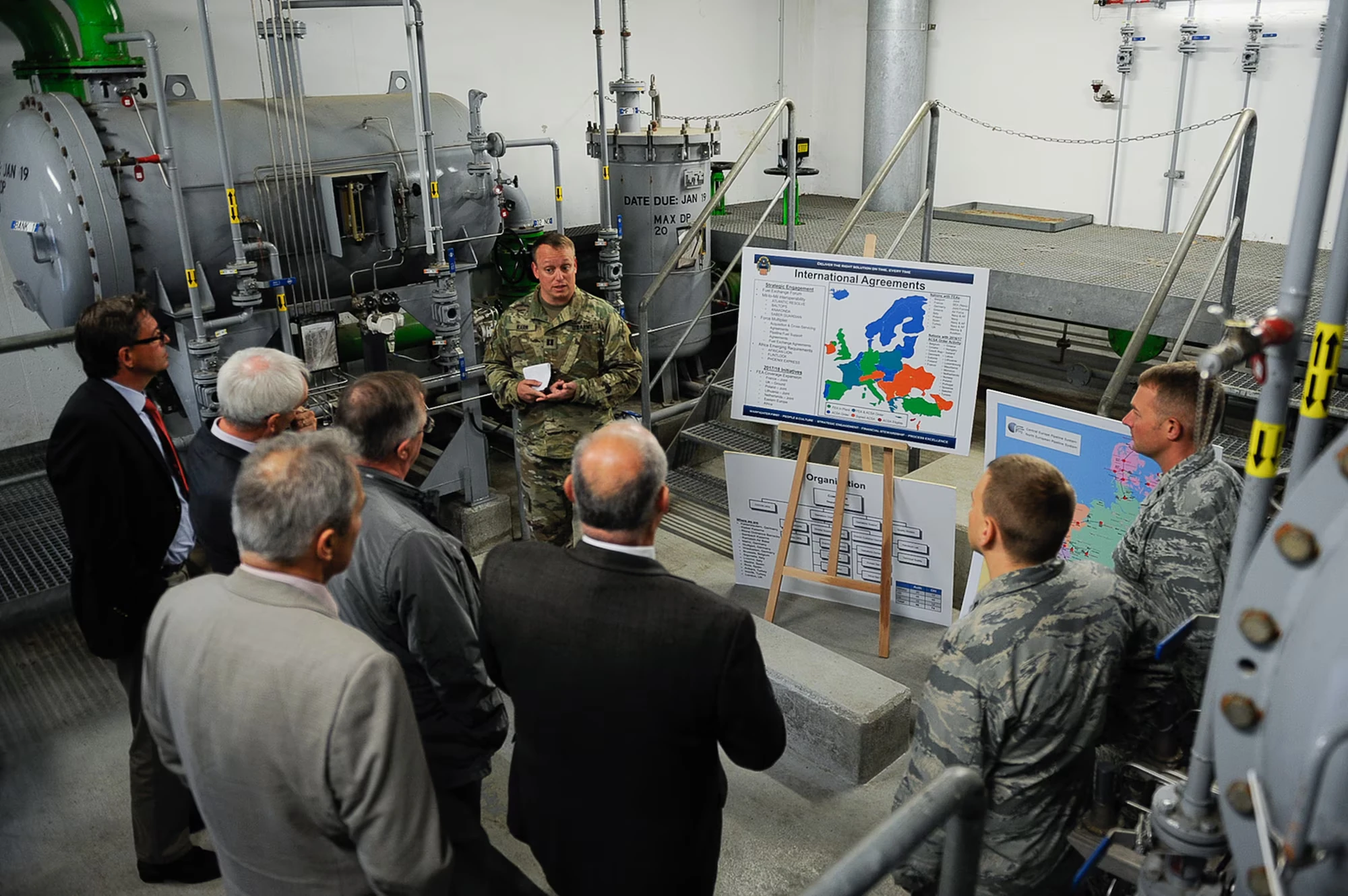 Ba Lan chi 5,5 tỷ USD để kết nối vào hệ thống đường ống nhiên liệu của NATO