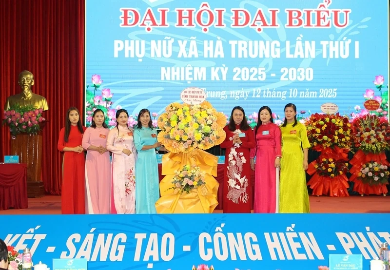 Phụ nữ xã Hà Trung góp phần xây dựng xã nông thôn mới nâng cao