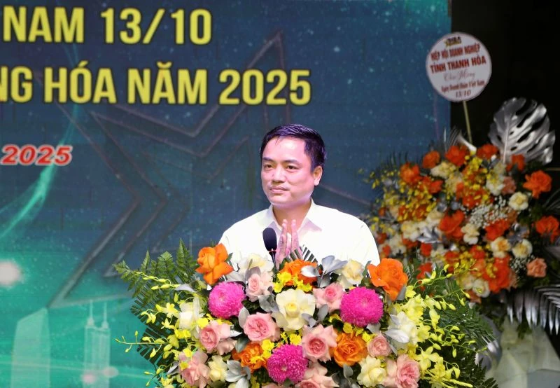 Xã Hoằng Hóa gặp mặt, tôn vinh các doanh nghiệp, doanh nhân tiêu biểu năm 2025