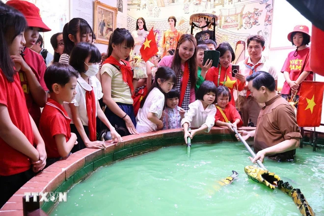 Trẻ em Việt tại Nhật Bản trải nghiệm văn hóa truyền thống quê hương ở EXPO 2025