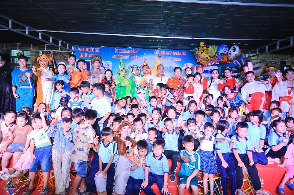 Vinamilk đồng hành mang Tết Trung thu đến hơn 10.000 trẻ em trên cả nước