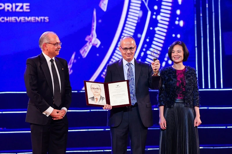 Omar M. Yaghi – Chủ nhân Giải thưởng VinFuture nhận Giải Nobel Hóa học 2025