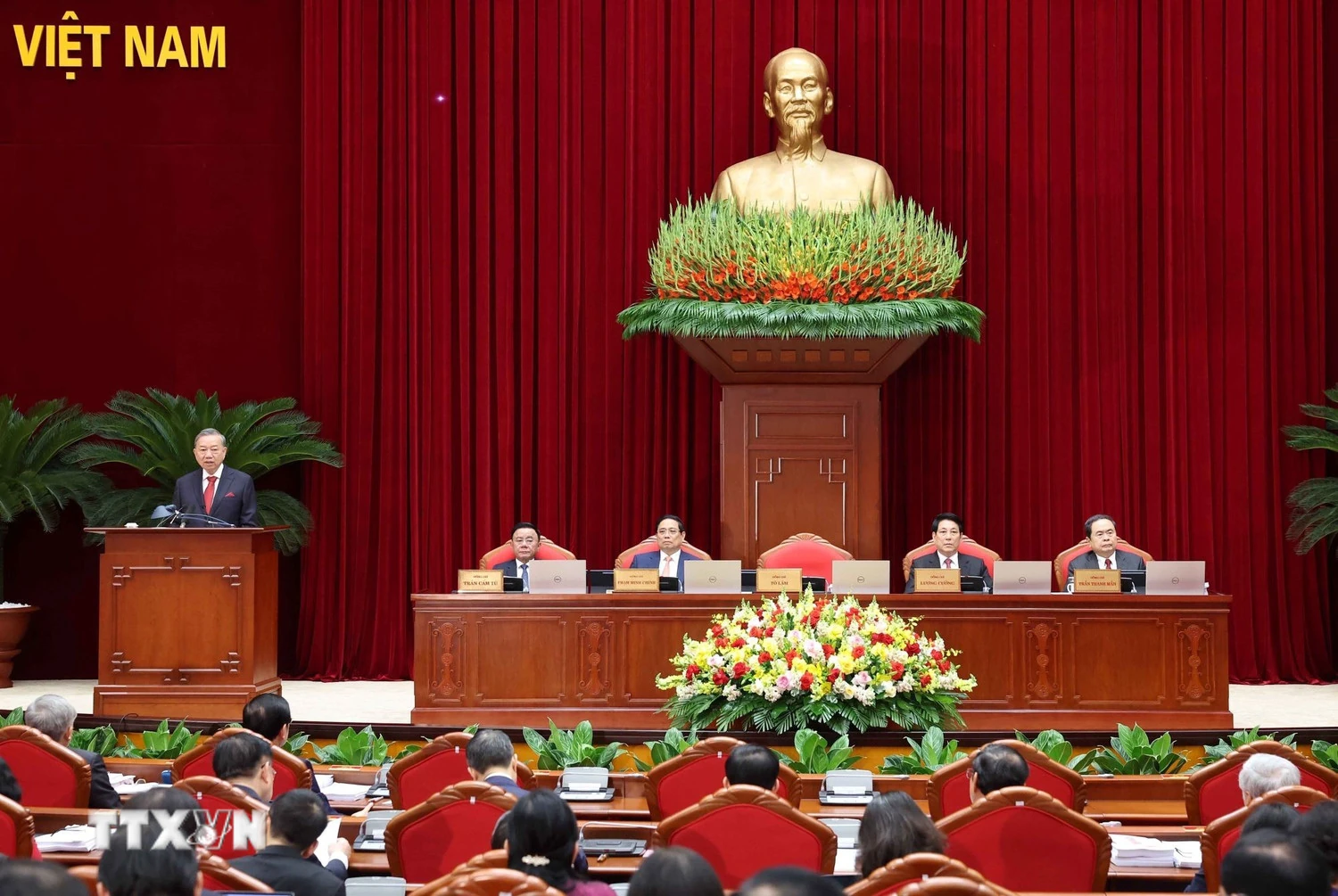 Khai mạc Hội nghị lần thứ mười ba Ban Chấp hành Trung ương Đảng khóa XIII