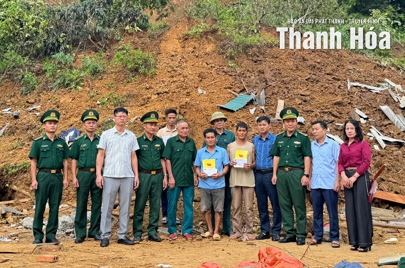 Hỗ trợ các hộ dân xã Mường Lát bị thiệt hại nặng do hoàn lưu bão số 11