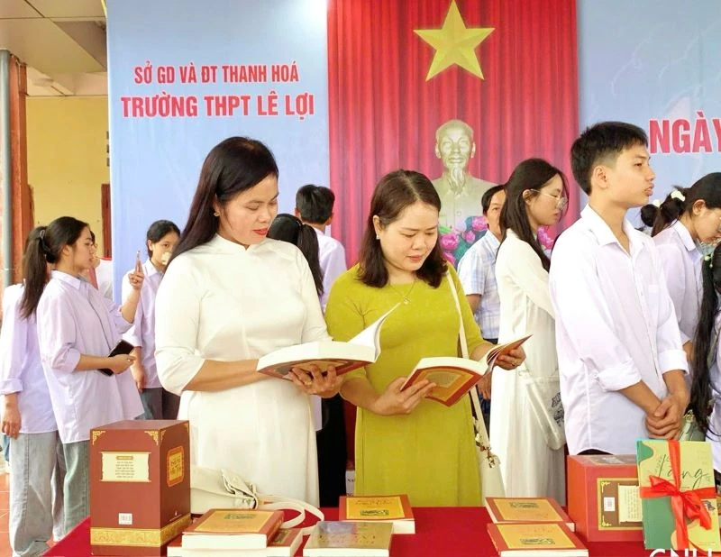 Phát động Ngày Sách và Văn hóa đọc Việt Nam 2025 tại Trường THPT Lê Lợi