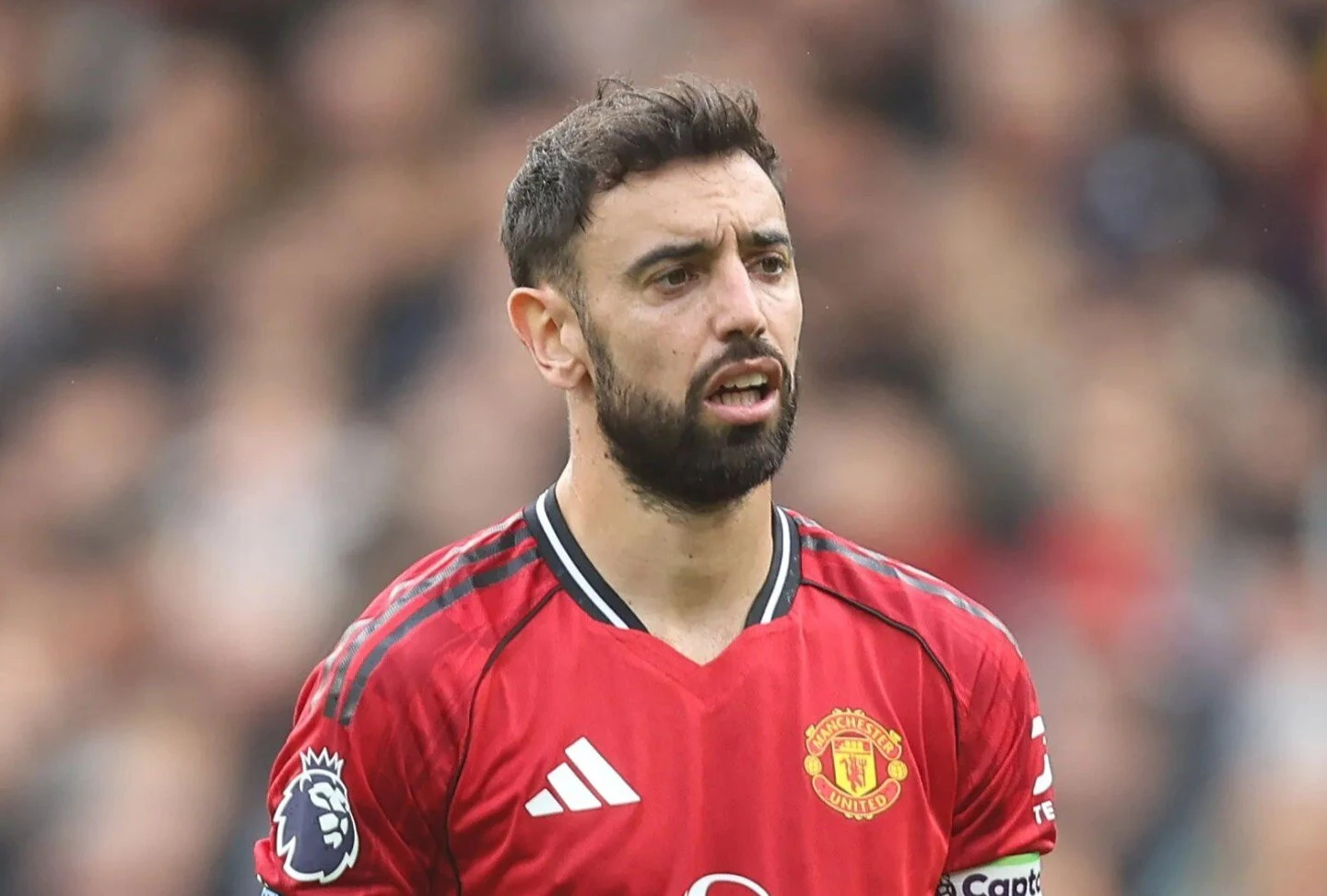 Thắng Nepal, ĐT Việt Nam vẫn xếp sau Malaysia; FIFA xem xét không tổ chức World Cup vào mùa hè